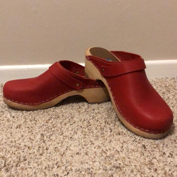MIA red Alma clog. Worn once. - Picture 5 of 5
